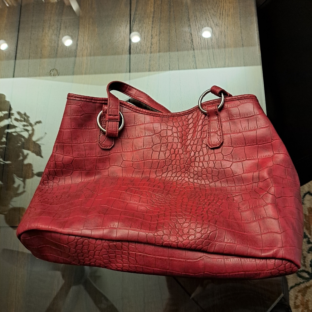 Nicole Purse - Picture 2 of 5